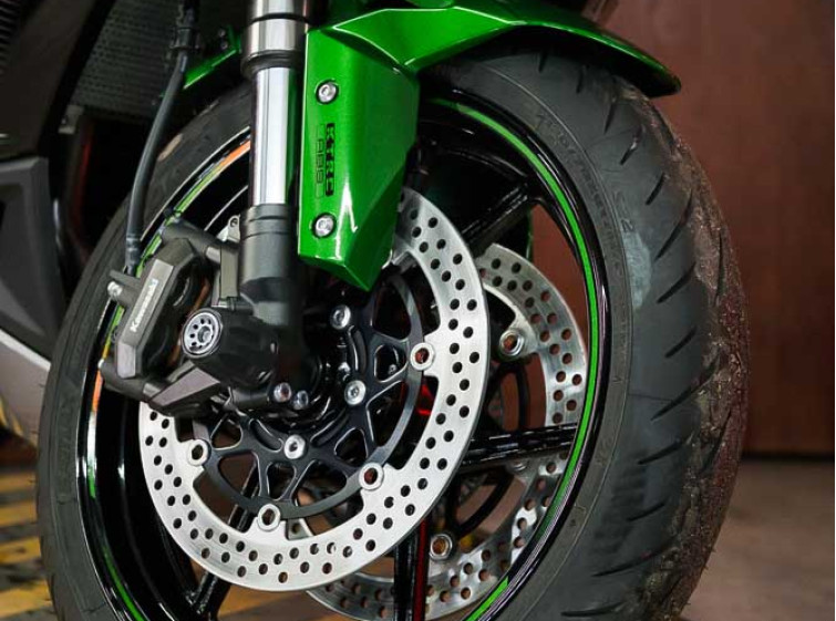 Мотоцикл Kawasaki Ninja 1000 с пробегом 1570 км