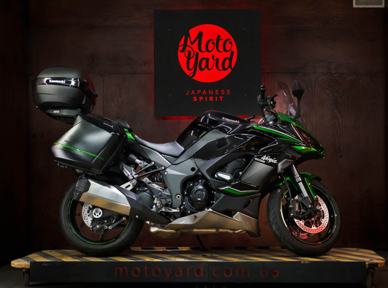 Мотоцикл Kawasaki Ninja 1000 с пробегом 1570 км