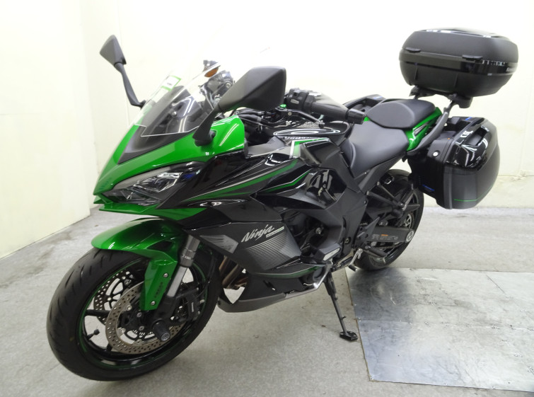 Мотоцикл Kawasaki Ninja 1000 с пробегом 1570 км
