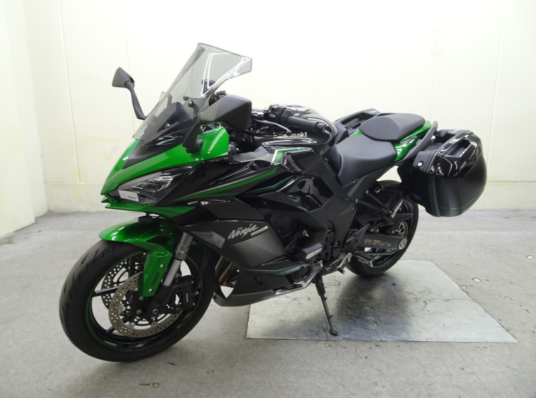 Мотоцикл Kawasaki Ninja 1000 с пробегом 4136 км