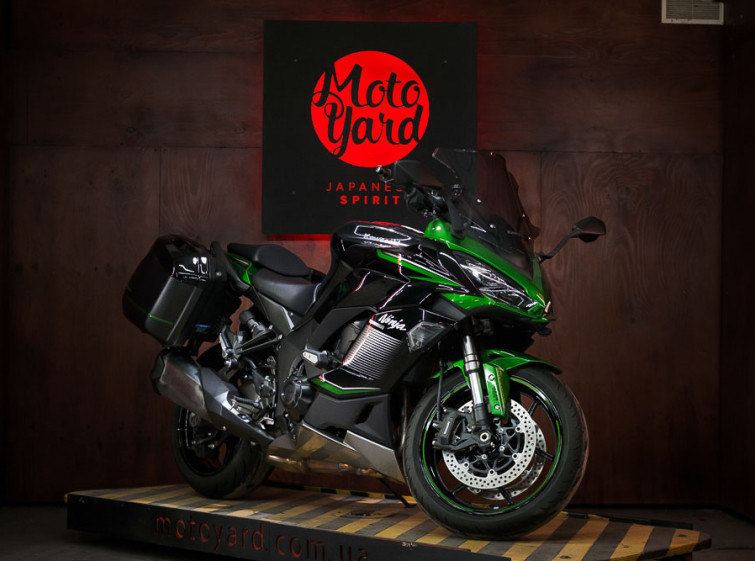 Мотоцикл Kawasaki Ninja 1000 с пробегом 4136 км