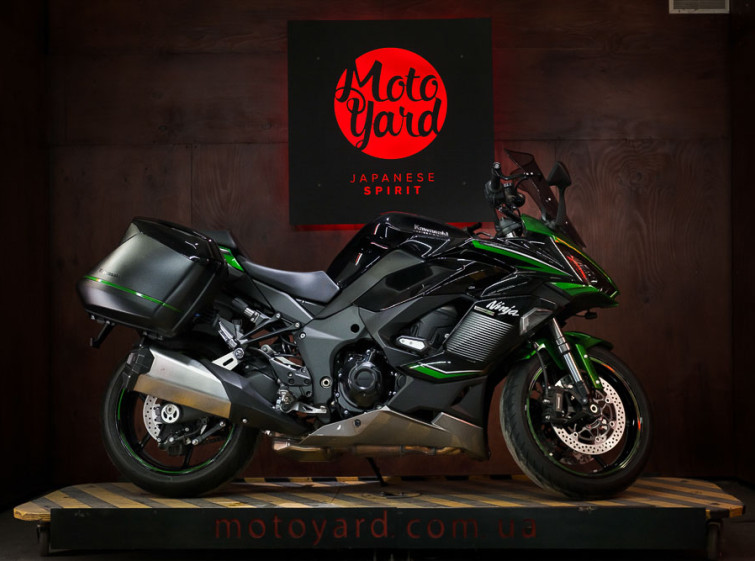 Мотоцикл Kawasaki Ninja 1000 с пробегом 4136 км