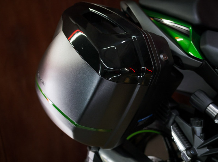 Мотоцикл Kawasaki Ninja 1000 с пробегом 4136 км
