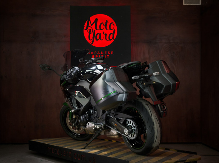 Мотоцикл Kawasaki Ninja 1000 с пробегом 4136 км