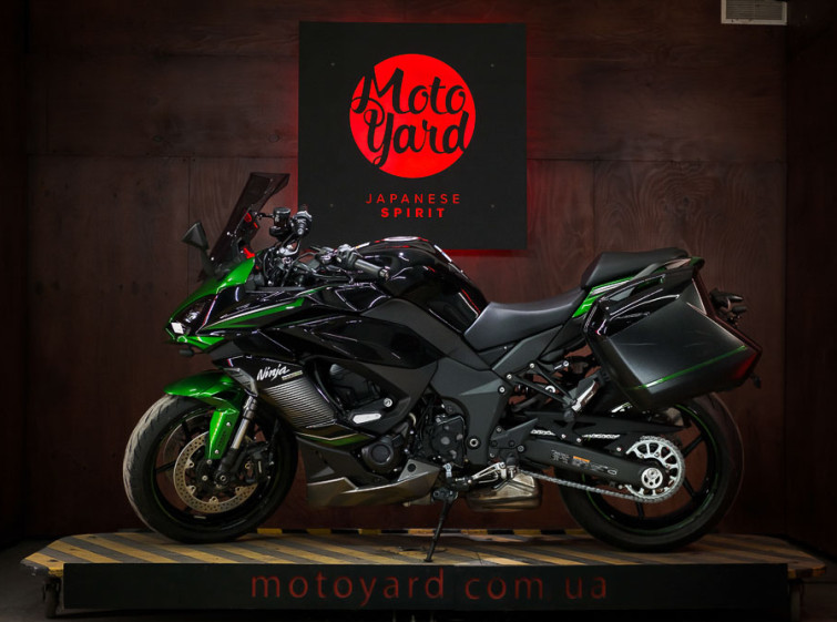 Мотоцикл Kawasaki Ninja 1000 с пробегом 4136 км