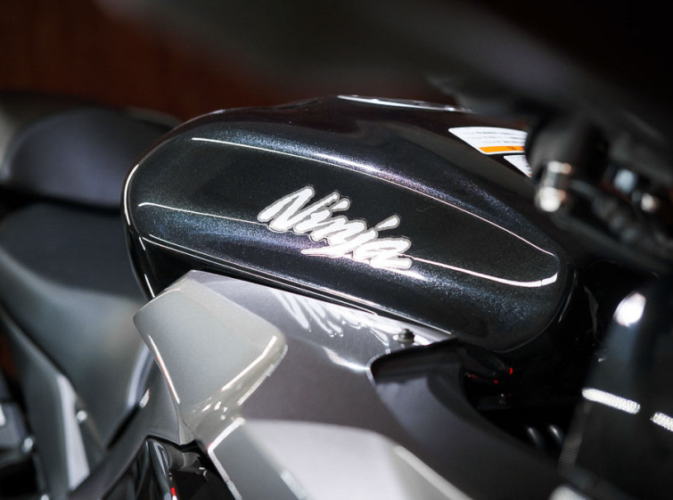Мотоцикл Kawasaki Ninja 1000 с пробегом 2606 км