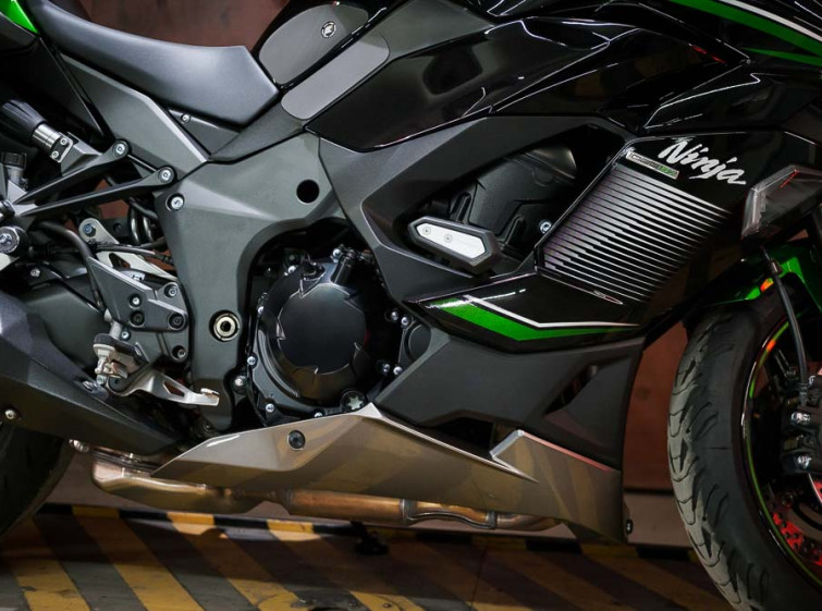 Мотоцикл Kawasaki Ninja 1000 с пробегом 7512 км