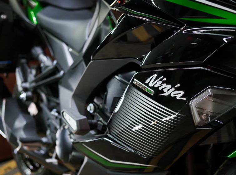 Мотоцикл Kawasaki Ninja 1000 с пробегом 7512 км