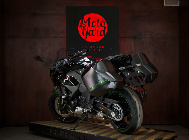 Мотоцикл Kawasaki Ninja 1000 с пробегом 7512 км