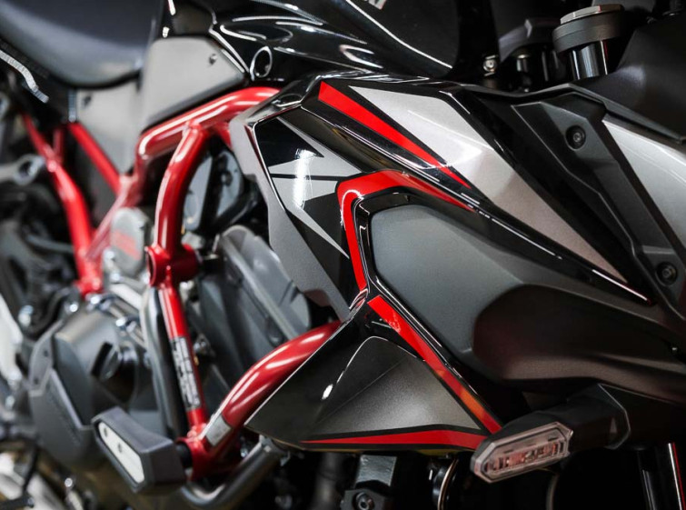 Мотоцикл Kawasaki ZH2 с пробегом 3628 км