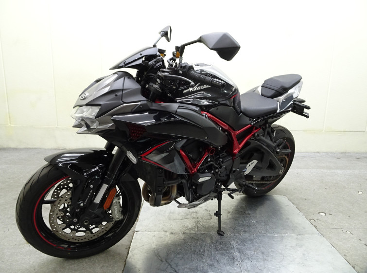 Мотоцикл Kawasaki ZH2 с пробегом 3628 км