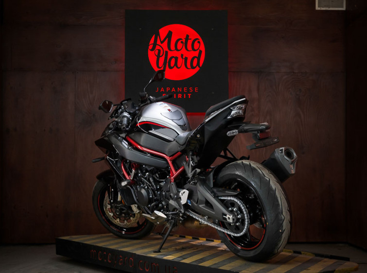 Мотоцикл Kawasaki ZH2 с пробегом 3628 км