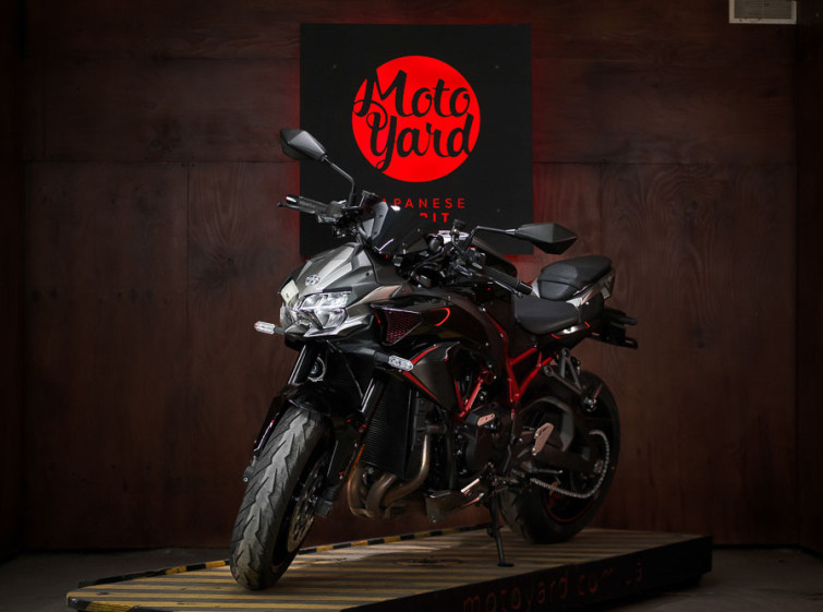 Мотоцикл Kawasaki ZH2 с пробегом 3628 км