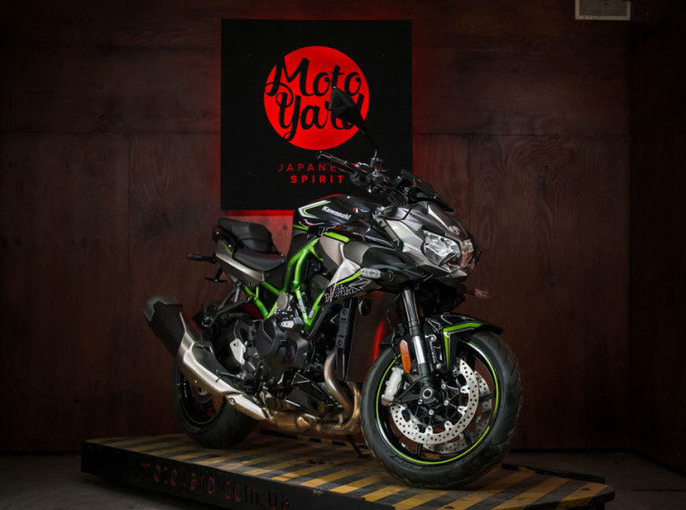 Мотоцикл Kawasaki ZH2 с пробегом 4247 км