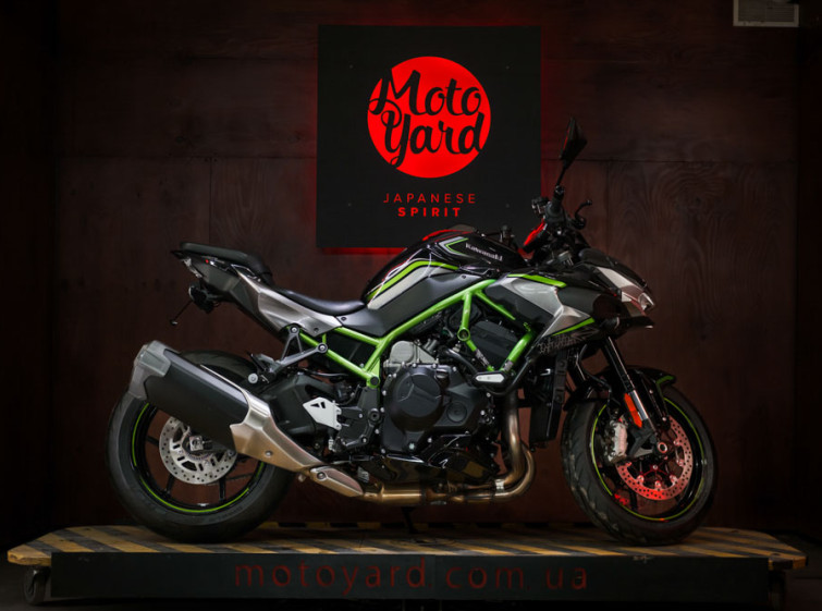 Мотоцикл Kawasaki ZH2 с пробегом 4247 км