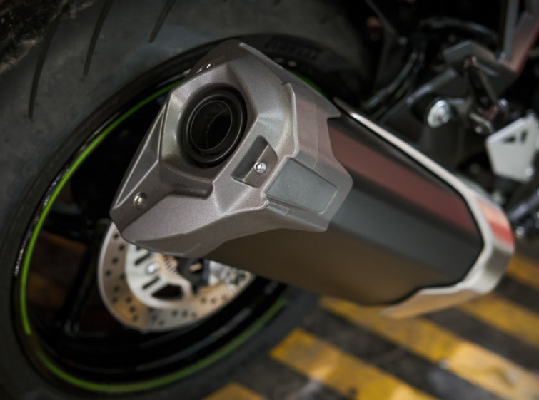 Мотоцикл Kawasaki ZH2 с пробегом 4247 км