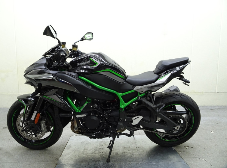 Мотоцикл Kawasaki ZH2 с пробегом 4247 км