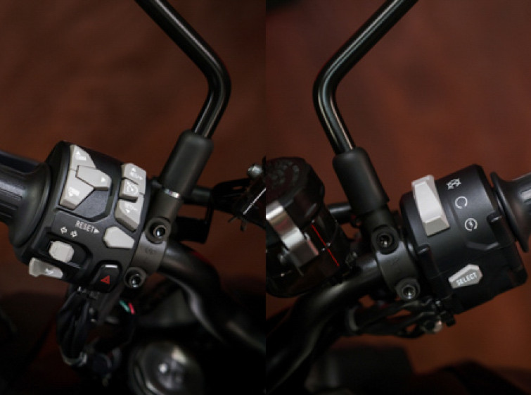 Мотоцикл Kawasaki ZH2 с пробегом 4247 км