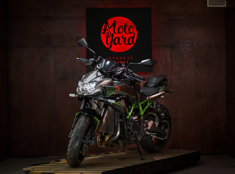 Мотоцикл Kawasaki ZH2 с пробегом 4247 км