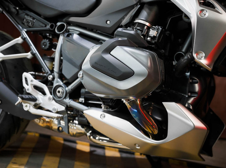 Мотоцикл BMW R1250R с пробегом 1725 км