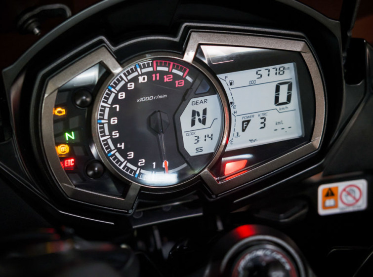 Мотоцикл Kawasaki Ninja 1000 с пробегом 5778 км