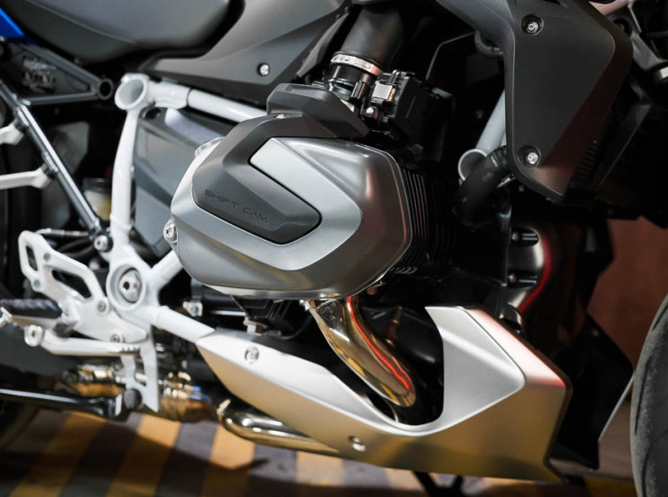 Мотоцикл BMW R1250R с пробегом 8231 км