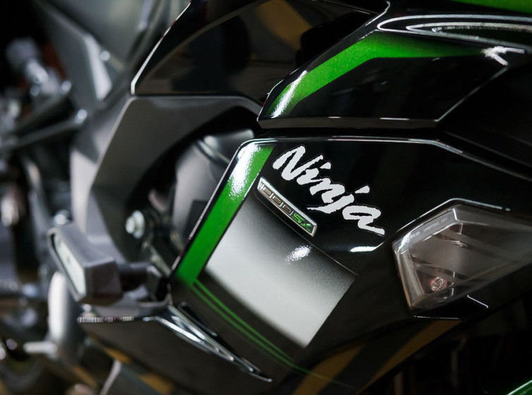 Мотоцикл Kawasaki Ninja 1000 с пробегом 9181 км