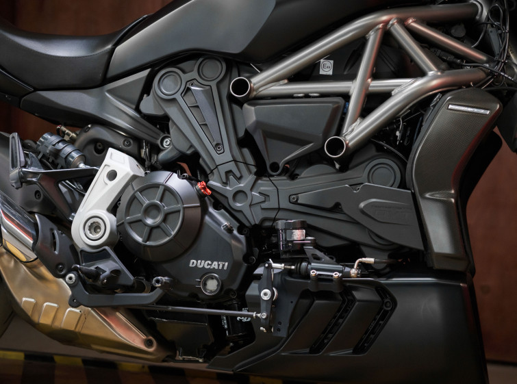 Мотоцикл Ducati X Diavel з пробігом 14989 км