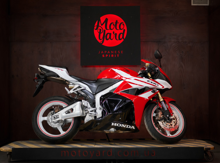 Мотоцикл Honda CBR600RR ABS с пробегом 4154 км
