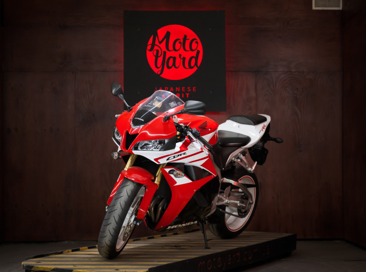 Мотоцикл Honda CBR600RR ABS с пробегом 4154 км