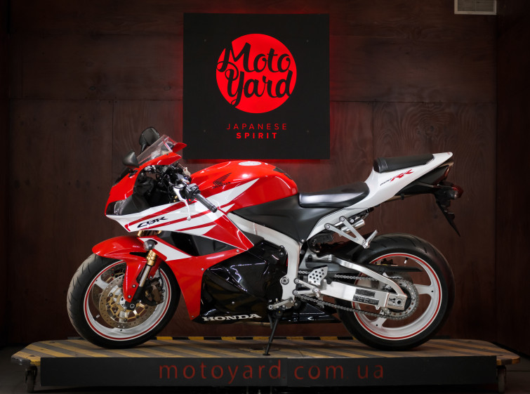 Мотоцикл Honda CBR600RR ABS с пробегом 4154 км