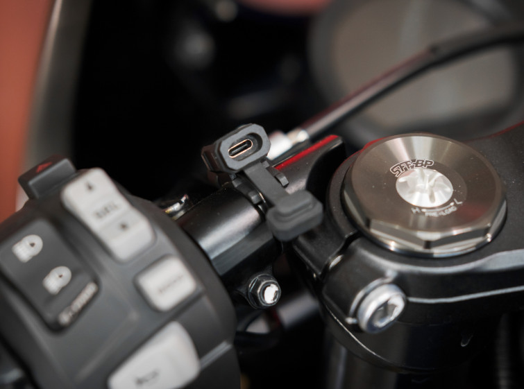 Мотоцикл Honda Hawk 11 с пробегом 10368 км