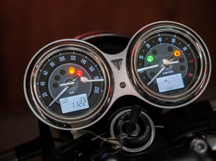 Мотоцикл Triumph Bonneville 120 з пробігом 1122 км