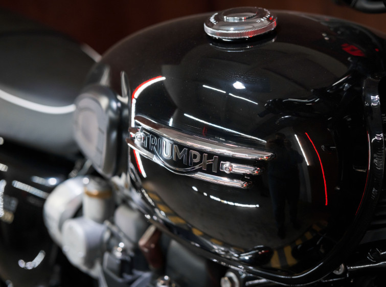 Мотоцикл Triumph Bonneville 120 з пробігом 1122 км