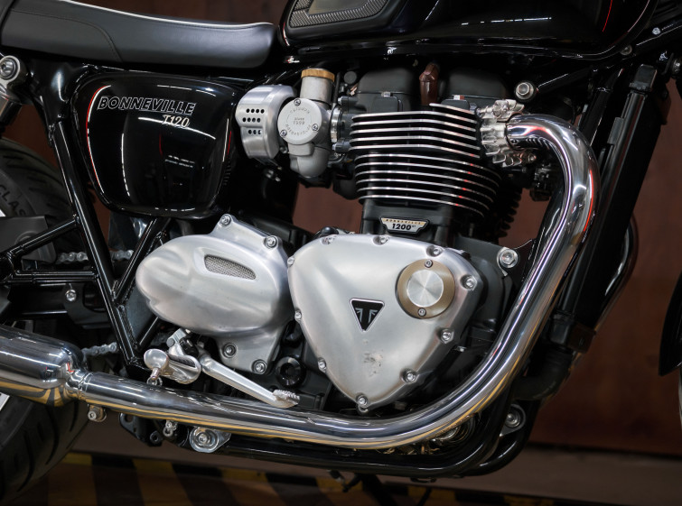 Мотоцикл Triumph Bonneville 120 з пробігом 1122 км