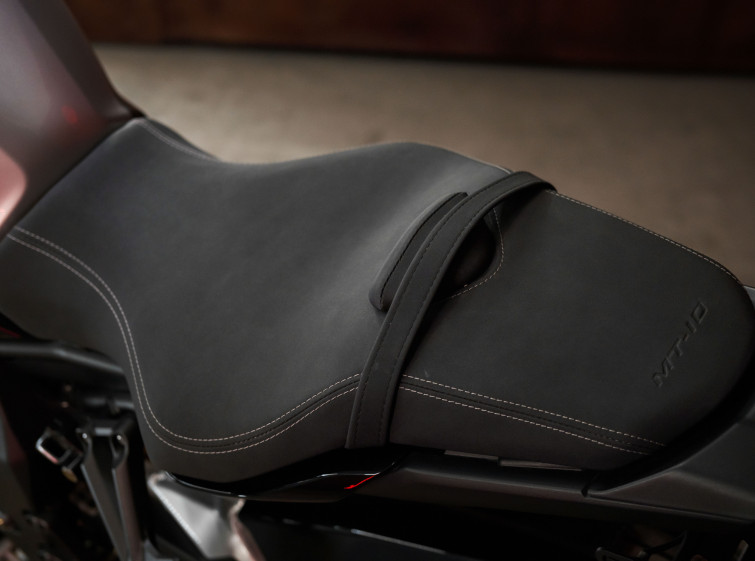 Мотоцикл Yamaha MT-10 з пробігом 19521 км