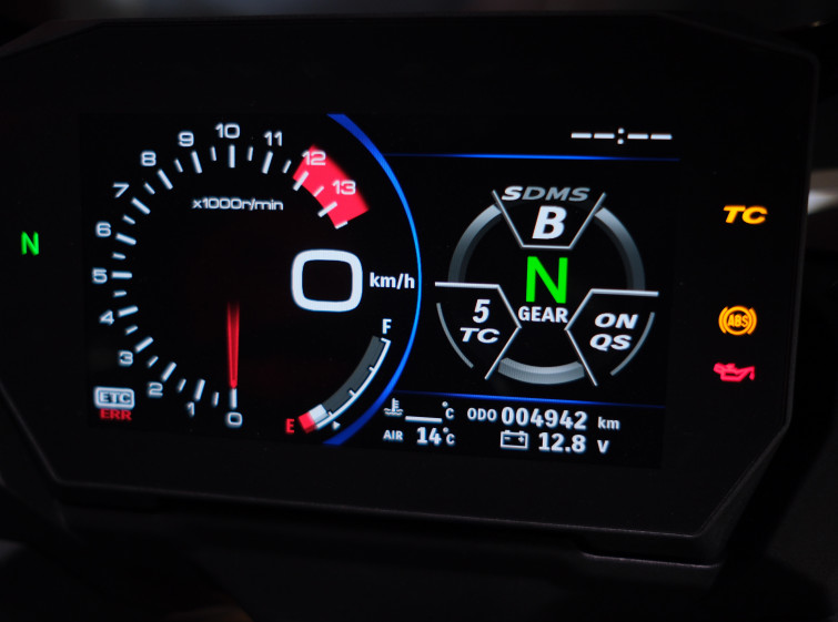 Мотоцикл SUZUKI GSX-S1000GT з пробігом 4942 км