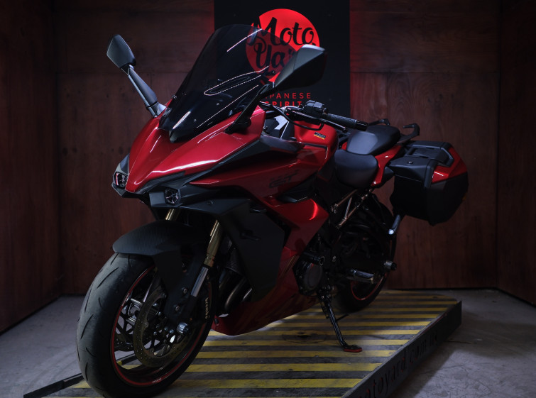 Мотоцикл SUZUKI GSX-S1000GT з пробігом 4942 км
