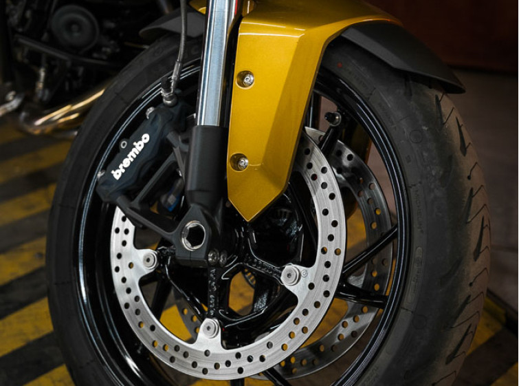 Мотоцикл BMW F900XR ABS Максимальная Комплектация с пробегом 5647 км