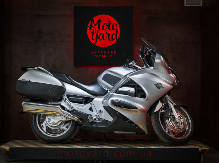 Мотоцикл Honda ST1300 Pan European ABS с пробегом 8298 миль