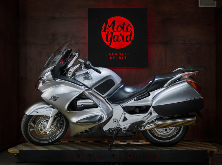 Мотоцикл Honda ST1300 Pan European ABS с пробегом 8298 миль