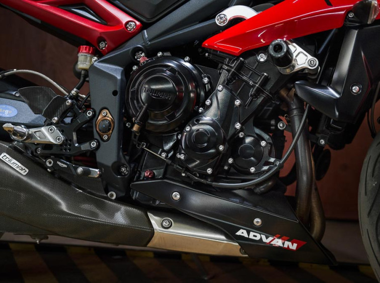 Мотоцикл Triumph Street Triple R ABS с пробегом 19143 км