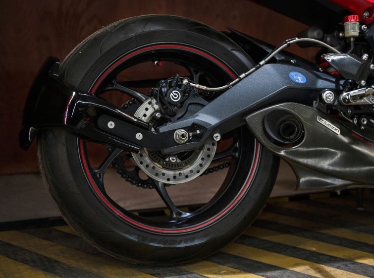 Мотоцикл Triumph Street Triple R ABS с пробегом 19143 км