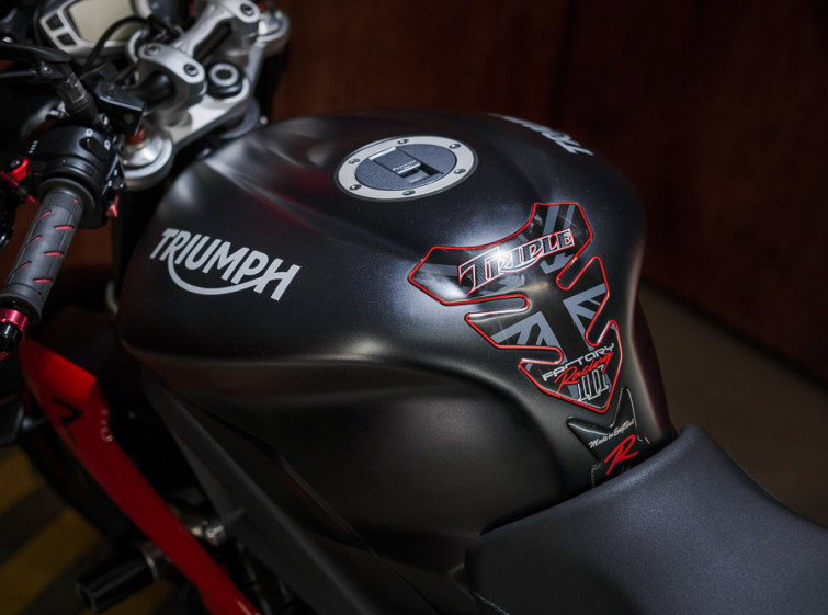 Мотоцикл Triumph Street Triple R ABS с пробегом 19143 км