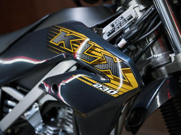Мотоцикл Kawasaki KLX230 с пробегом 1098 км