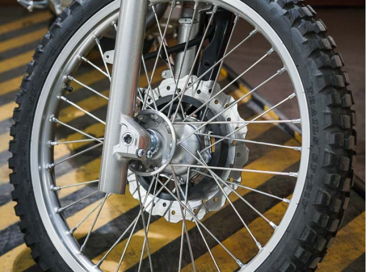 Мотоцикл Kawasaki KLX230 с пробегом 1098 км