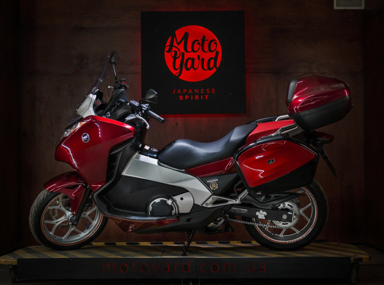 Макси-скутер Honda NC700 INTEGRA ABS с пробегом 15088 км