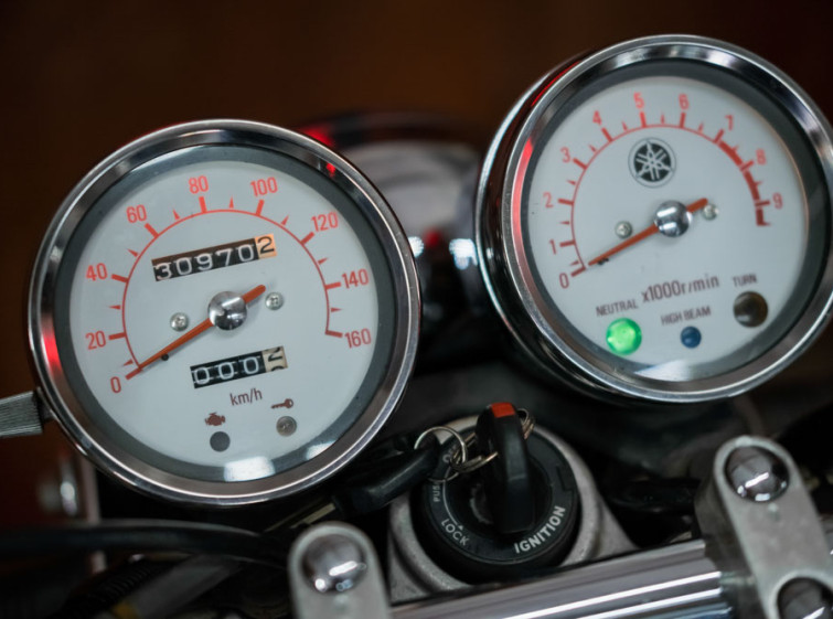 Мотоцикл Yamaha SR400 с пробегом 30970 км