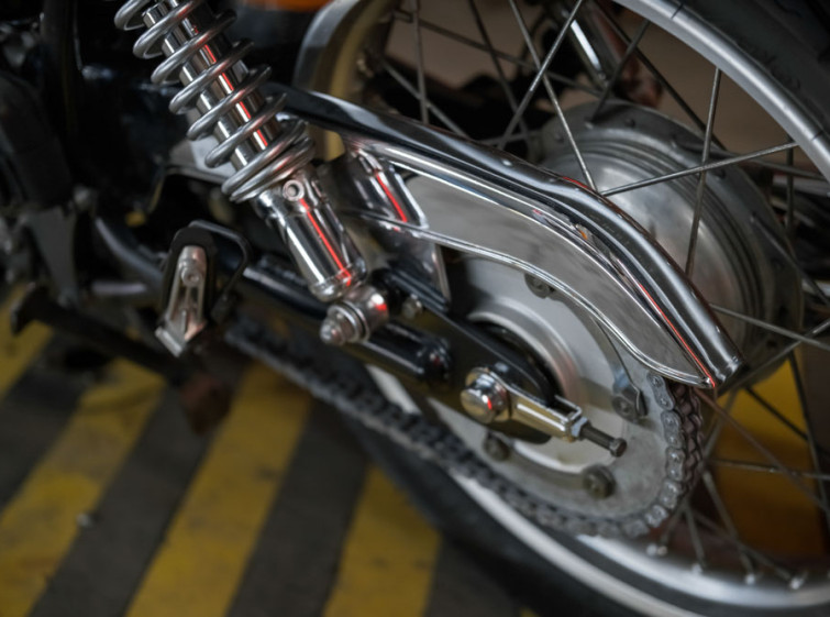 Мотоцикл Yamaha SR400 с пробегом 30970 км