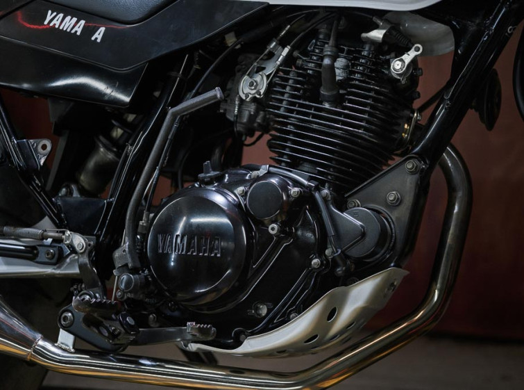 Мотоцикл Yamaha TW225 с пробегом 23567 км